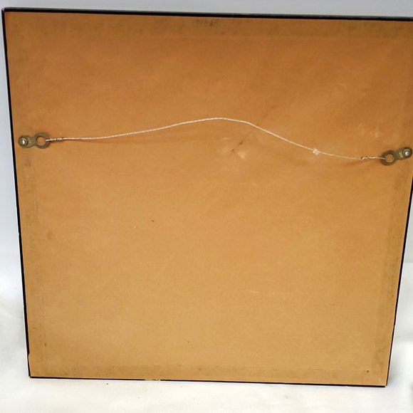 Vintage framed cross-stitched flowers - Picture 3 of 3